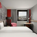 Mercure Castle Hill Szálloda