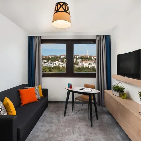 Mercure Castle Hill Hotel 4*