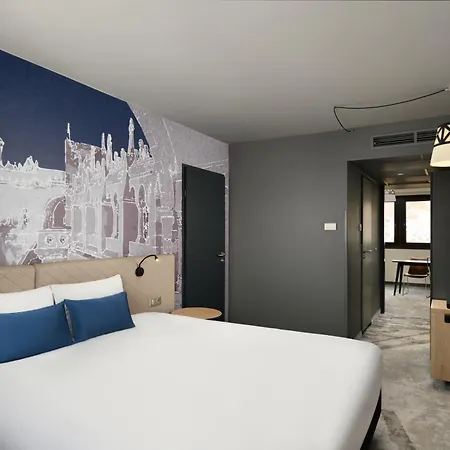 Mercure Castle Hill 4*