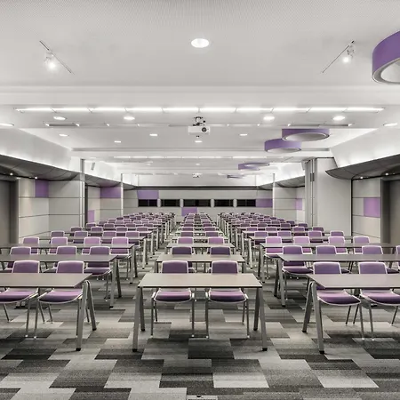 Mercure Castle Hill Hotel 4*