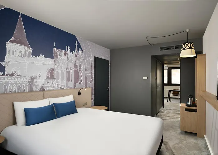 Mercure Castle Hill 4*