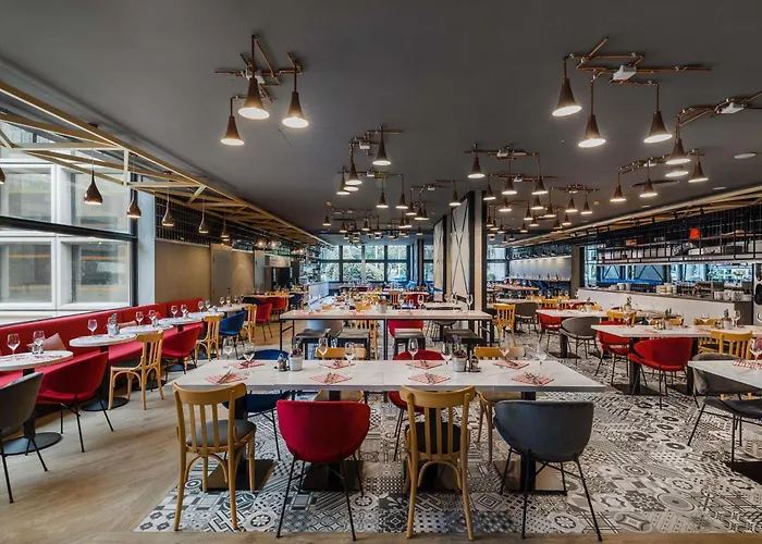 Mercure Castle Hill 4*