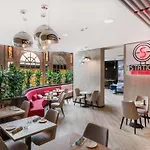 فندق Mercure Castle Hill
