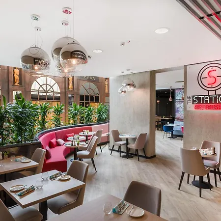 Mercure Castle Hill Hotel