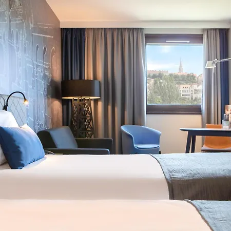 Mercure Castle Hill 호텔 4*
