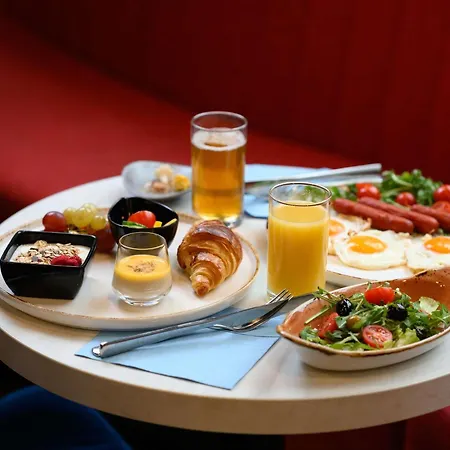 Mercure Castle Hill 4*