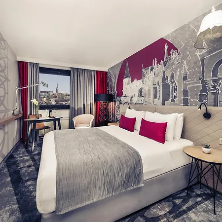 호텔 Mercure Castle Hill 4*