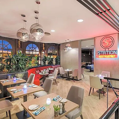 Mercure Castle Hill 酒店 4*
