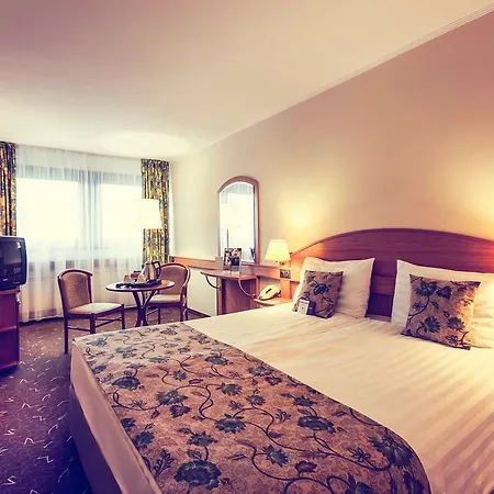 Mercure Castle Hill Hotel