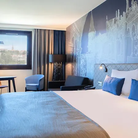Mercure Castle Hill Hotel