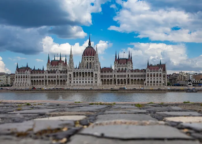 Mercure Castle Hill 4*